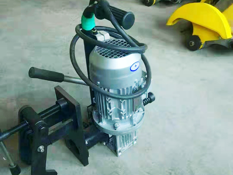 DZG-31型電動(dong)空心鋼軌鑽孔機(jī)