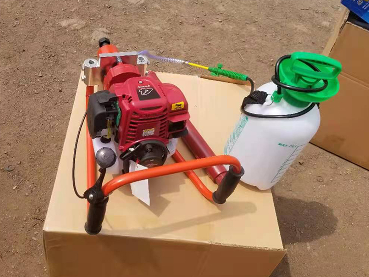 NLQ-45型内(nèi)燃砼枕(zhěn)螺栓鑽(zuan)取機