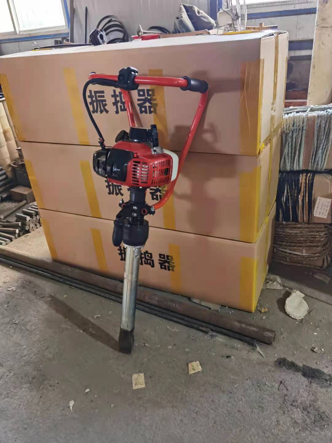 ND-4型手(shǒu)提式内燃(rán)搗固鎬