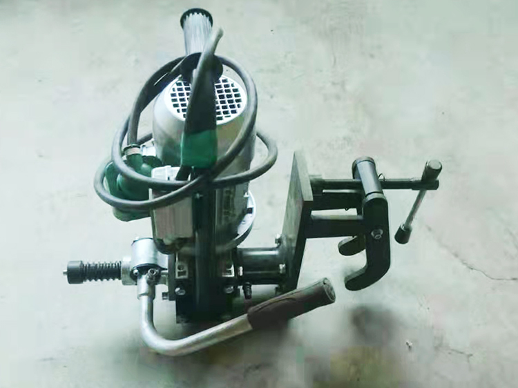 DZG-31型(xing)電動空心(xīn)鋼軌鑽孔(kong)機 