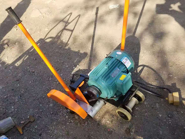 DQG-4型電動鋼軌鋸軌(guǐ)機 