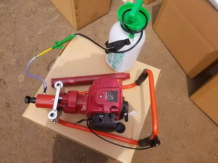 NLQ-45型内燃(rán)砼枕螺栓鑽取機(ji)