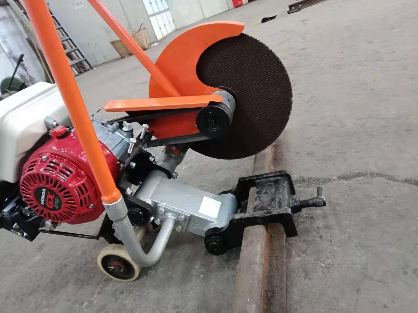 NQG-6.5II型内燃(ran)鋼軌鋸(ju)軌機 