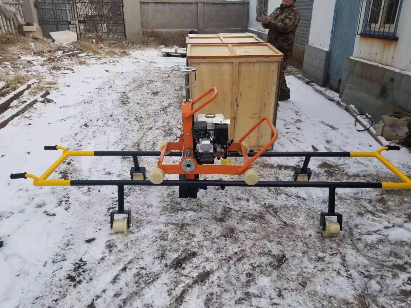 NCM-4.0型内燃道岔打(da)磨機 